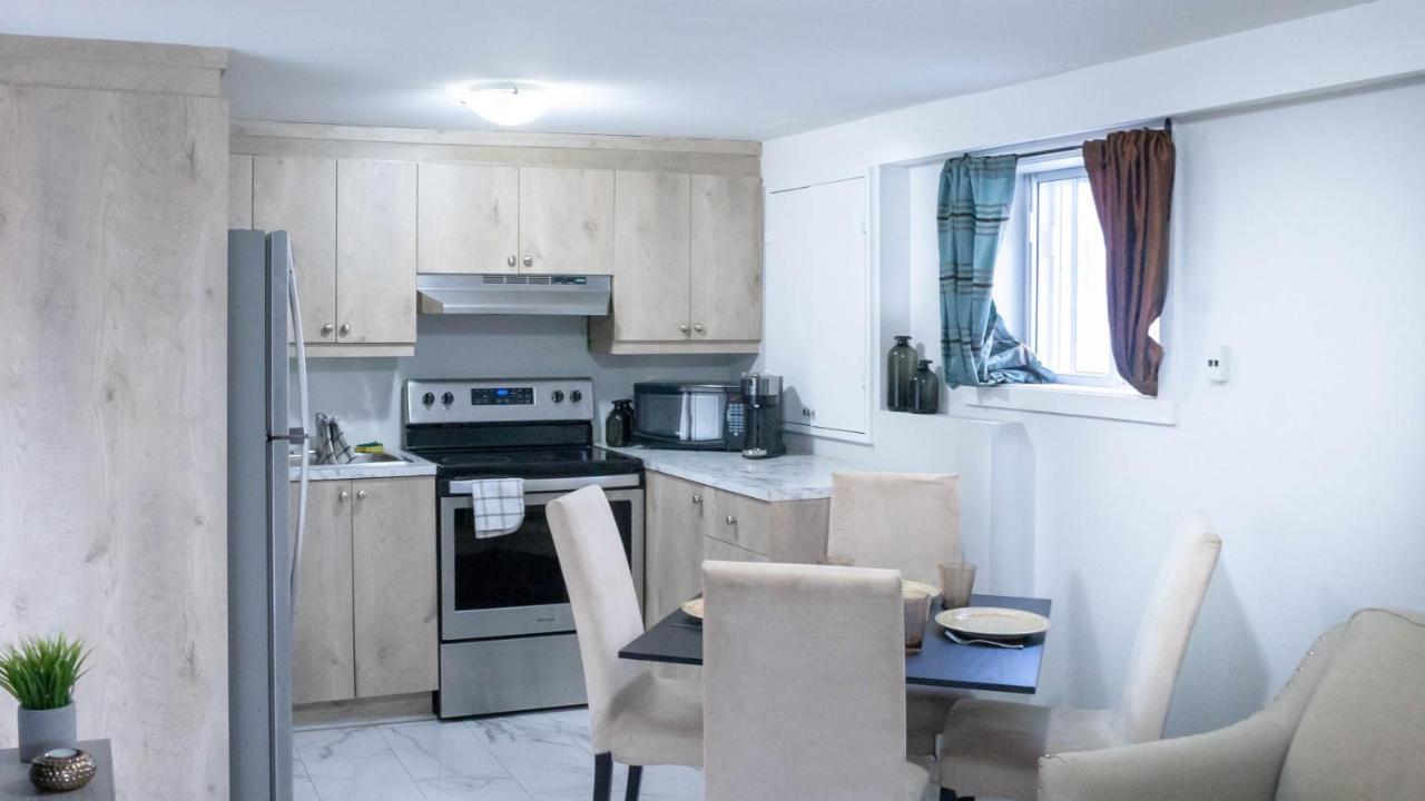 Lovely 1-Br W Sofa Bed In The Heart Of Ndg Apartamento Montréal Exterior foto